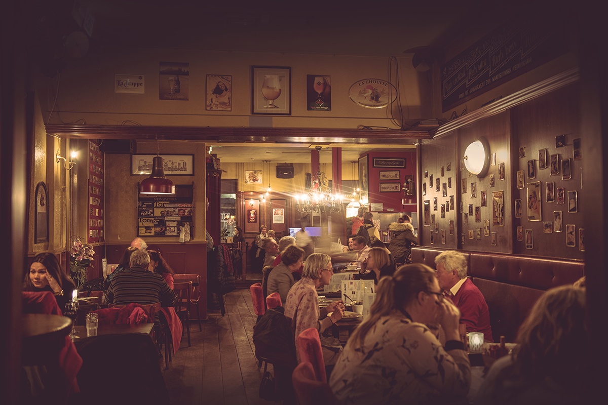 Nielz voorcafé vanuit Next Door