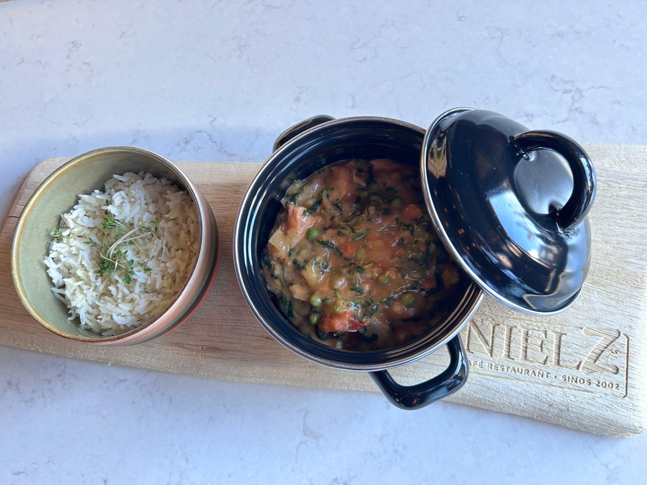 9411b85e-d8a7-4a53-9439-02ee653059a2